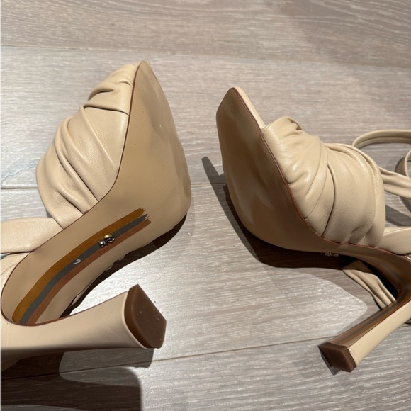 Sam Edelman | Lenora Heels - Picture 5 of 8